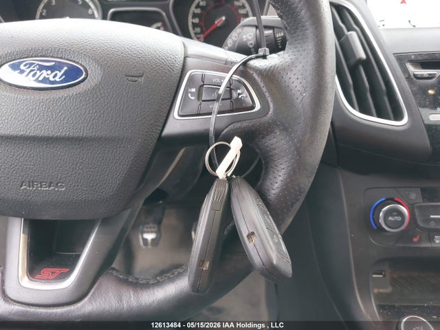 Продажа на аукционе авто 2016 Ford Focus St St, vin: 1FADP3L98GL295596, номер лота: 12613484