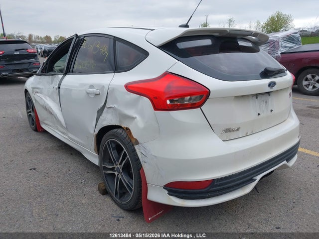 Продажа на аукционе авто 2016 Ford Focus St St, vin: 1FADP3L98GL295596, номер лота: 12613484