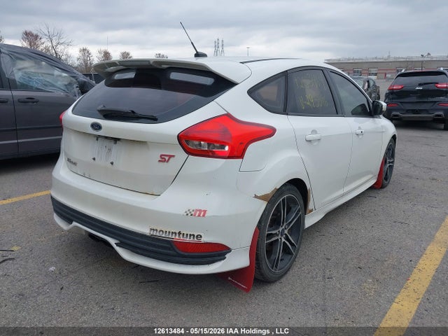 Продажа на аукционе авто 2016 Ford Focus St St, vin: 1FADP3L98GL295596, номер лота: 12613484