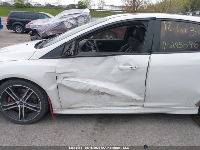 Продажа на аукционе авто 2016 Ford Focus St St, vin: 1FADP3L98GL295596, номер лота: 12613484