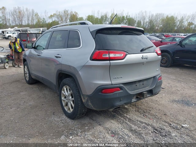 1C4PJMCSXGW173872 Jeep Cherokee Latitude