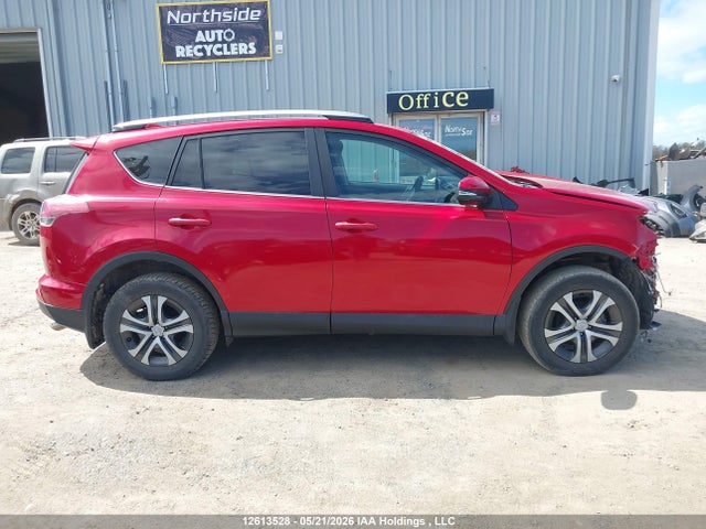 12613528 :رقم المزاد ، 2T3ZFREV8HW371591 vin ، 2017 Toyota Rav4 Le مزاد بيع