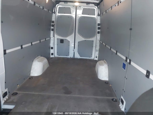 12613543 :رقم المزاد ، W1Y4KCHY9SP817366 vin ، 2025 Mercedes-benz Sprinter 2500 مزاد بيع