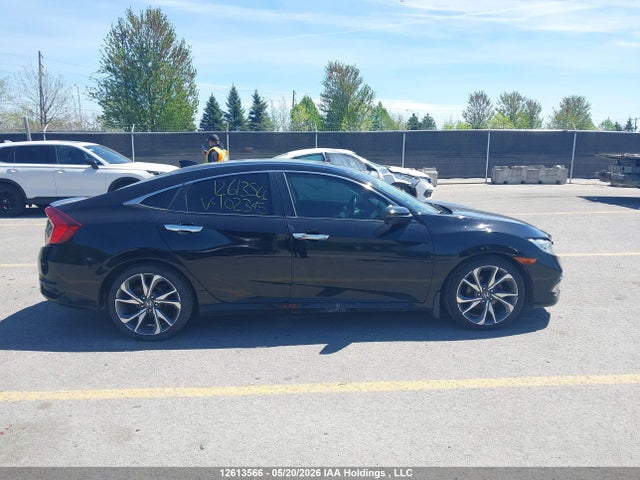 2019 Honda Civic Touring მანქანა იყიდება აუქციონზე, vin: 2HGFC1F99KH102345, აუქციონის ნომერი: 12613566