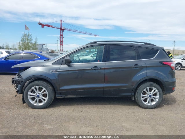 12613583 :رقم المزاد ، 1FMCU9GDOJUB89446 vin ، 2018 Ford Escape Se مزاد بيع