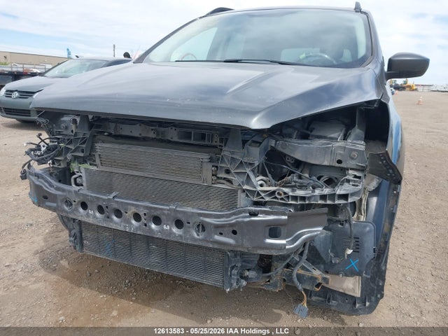 12613583 :رقم المزاد ، 1FMCU9GDOJUB89446 vin ، 2018 Ford Escape Se مزاد بيع