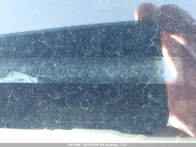 12613596 :رقم المزاد ، 2T1KE40E39C002728 vin ، 2009 Toyota Matrix Xr مزاد بيع