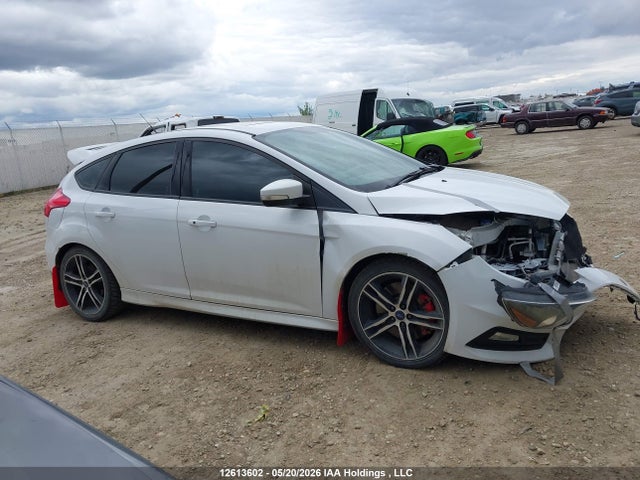 2016 Ford Focus St St მანქანა იყიდება აუქციონზე, vin: 1FADP3L93GL327161, აუქციონის ნომერი: 12613602