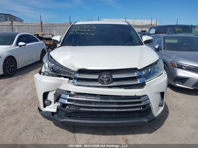 5TDJZRFH3JS541408 Toyota Highlander Xle