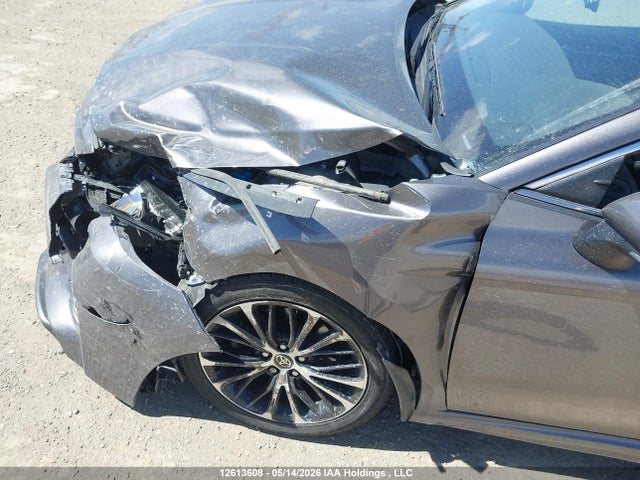 12613608 :رقم المزاد ، 4T1J11BK7LU004349 vin ، 2020 Toyota Camry Se مزاد بيع