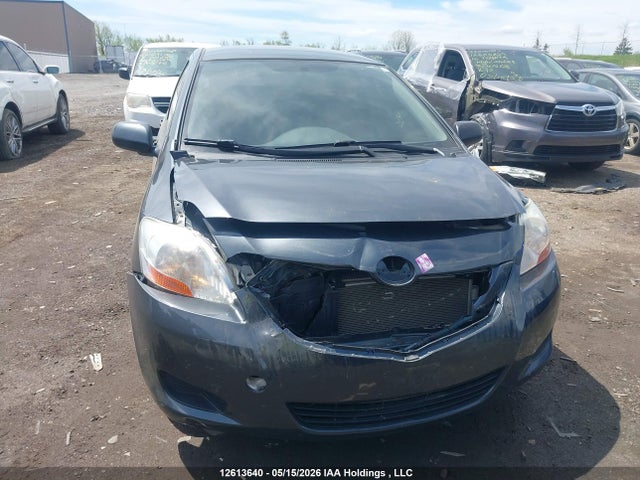 12613640 :رقم المزاد ، JTDBT4K32B1410536 vin ، 2011 Toyota Yaris مزاد بيع
