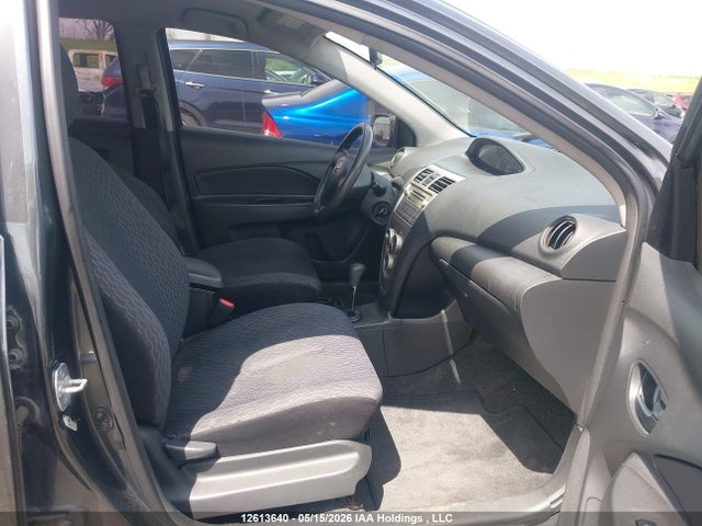 12613640 :رقم المزاد ، JTDBT4K32B1410536 vin ، 2011 Toyota Yaris مزاد بيع