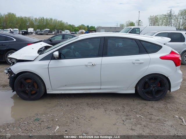 2014 Ford Focus მანქანა იყიდება აუქციონზე, vin: 1FADP3L92EL319940, აუქციონის ნომერი: 12613662