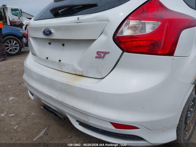 2014 Ford Focus მანქანა იყიდება აუქციონზე, vin: 1FADP3L92EL319940, აუქციონის ნომერი: 12613662