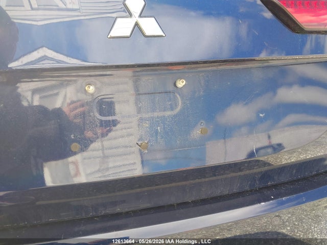 JA4J4UA84RZ635181 Mitsubishi Outlander Es