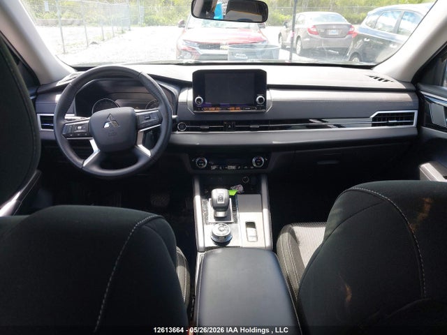 JA4J4UA84RZ635181 Mitsubishi Outlander Es