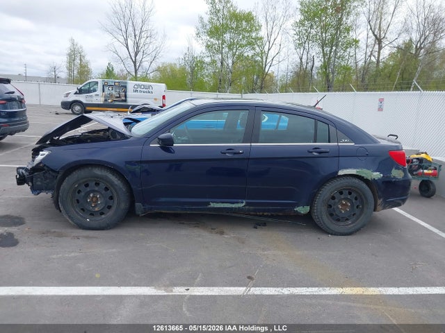 Продаж на аукціоні авто 2014 Chrysler 200, vin: 1C3CCBAB9EN104971, номер лоту: 12613665
