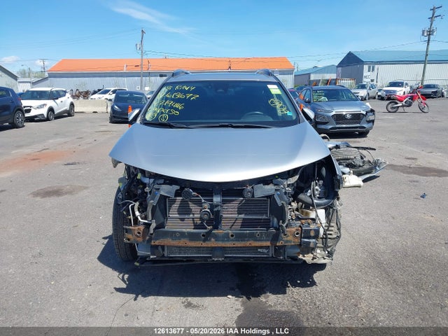 12613677 :رقم المزاد ، JTMRJREV5JD219446 vin ، 2018 Toyota Rav4 Hv Le Plus/xle مزاد بيع