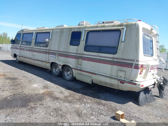 12613713 :رقم المزاد ، 1GBKP37W8K3312945 vin ، 1989 Chevrolet P30 مزاد بيع