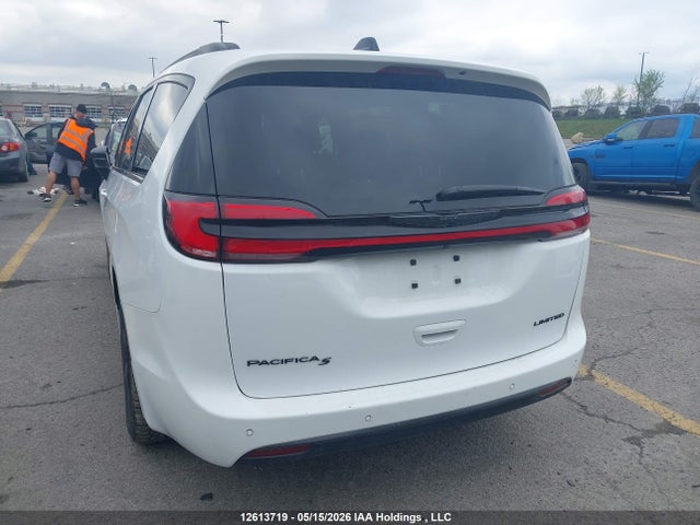 Chrysler Pacifica Limited 2025 2C4RC1GG1SR601921 Image 16