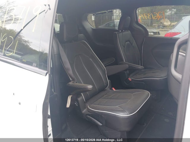 Chrysler Pacifica Limited 2025 2C4RC1GG1SR601921 Image 8