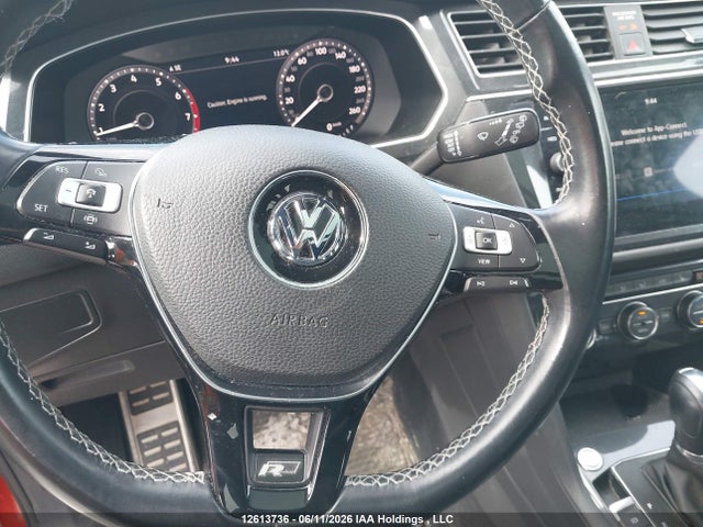 Продажа на аукционе авто 2019 Volkswagen Tiguan Highline, vin: 3VV4B7AX2KM018033, номер лота: 12613736