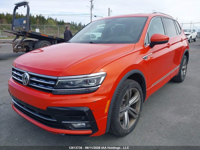 Продажа на аукционе авто 2019 Volkswagen Tiguan Highline, vin: 3VV4B7AX2KM018033, номер лота: 12613736