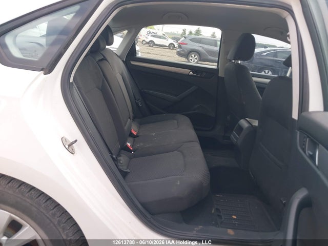 Продажа на аукционе авто 2013 Volkswagen Passat, vin: 1VWAH7A37DC046229, номер лота: 12613788