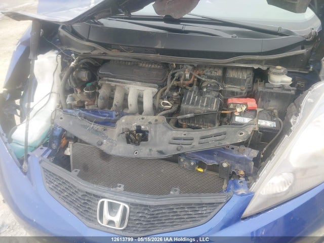2014 Honda Fit Lx მანქანა იყიდება აუქციონზე, vin: LUCGE8H52E3001926, აუქციონის ნომერი: 12613799