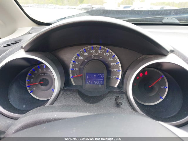 2014 Honda Fit Lx მანქანა იყიდება აუქციონზე, vin: LUCGE8H52E3001926, აუქციონის ნომერი: 12613799
