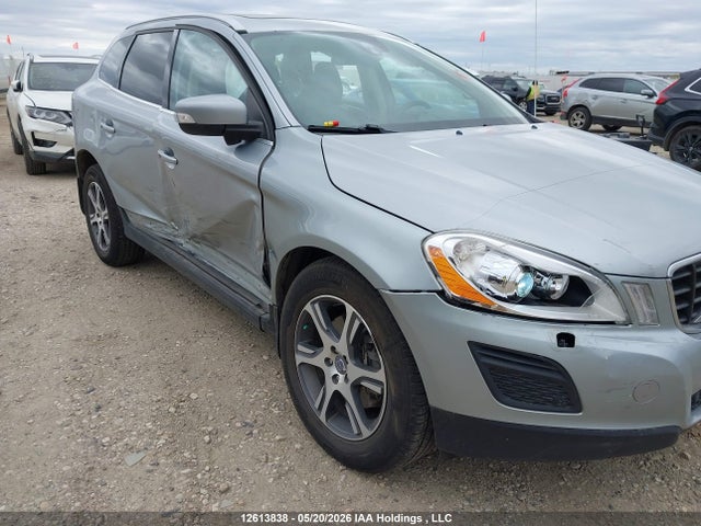 Aukcja sprzedaży 2013 Volvo Xc60 T6/t6 Platinum/t6 Premier Plus/t6 R-design/t6 R-design Platinum/t6 R-design Premier Plus, vin: YV4902DZ1D2436052, numer aukcji: 12613838