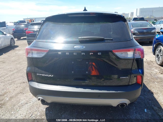 1FMCU9DZ1MUA40855 Ford Escape Titanium