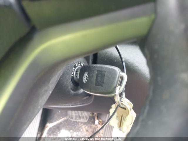 KM8J3CA42HU508226 Hyundai TUCSON SE