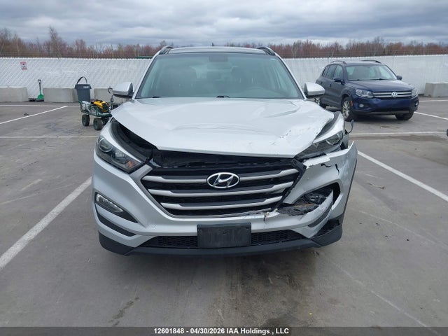 KM8J3CA42HU508226 Hyundai TUCSON SE