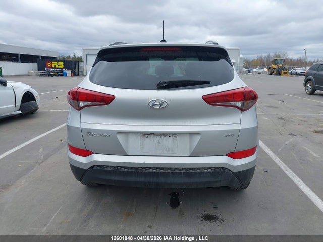 KM8J3CA42HU508226 Hyundai TUCSON SE