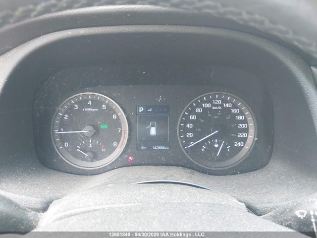 KM8J3CA42HU508226 Hyundai TUCSON SE