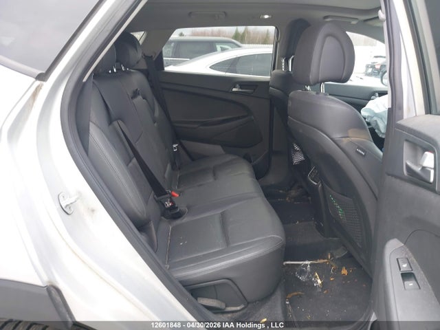 KM8J3CA42HU508226 Hyundai TUCSON SE
