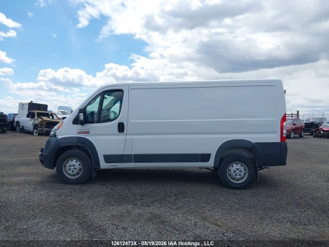 3C6TRVAGXJE106399 RAM Promaster 1500 Low Roof