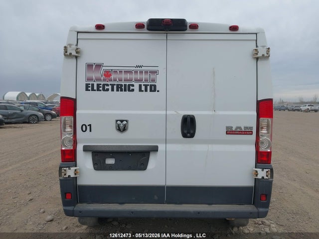 3C6TRVAGXJE106399 RAM Promaster 1500 Low Roof