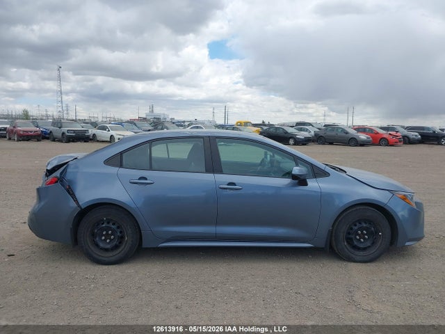 12613916 :رقم المزاد ، 5YFBPMBEXMP186906 vin ، 2021 Toyota Corolla Le مزاد بيع