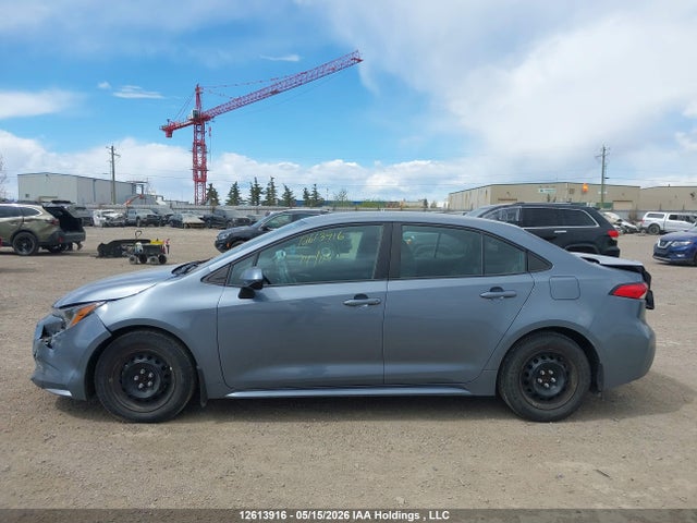 12613916 :رقم المزاد ، 5YFBPMBEXMP186906 vin ، 2021 Toyota Corolla Le مزاد بيع