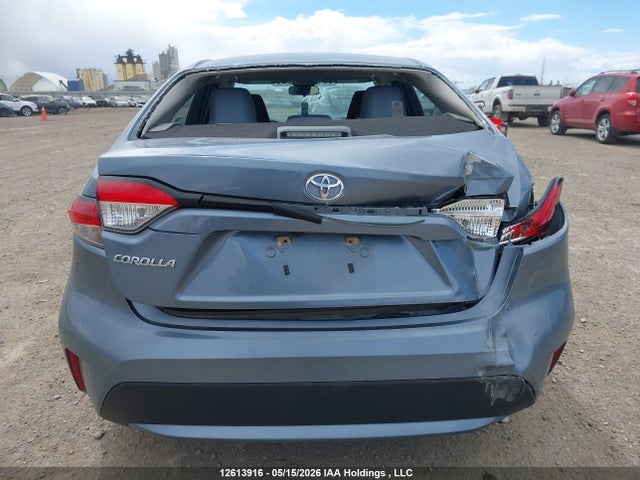 12613916 :رقم المزاد ، 5YFBPMBEXMP186906 vin ، 2021 Toyota Corolla Le مزاد بيع