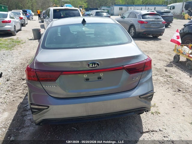 3KPF54ADXME394012 KIA FORTE EX
