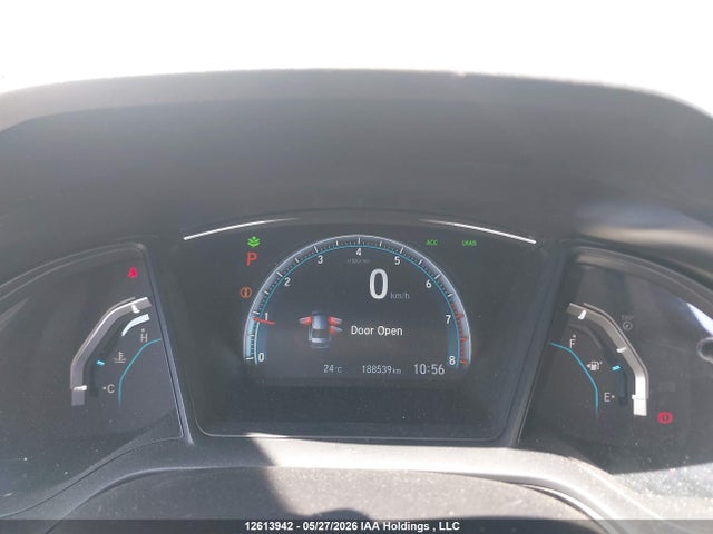 2HGFC2F61JH040059 Honda CIVIC SE