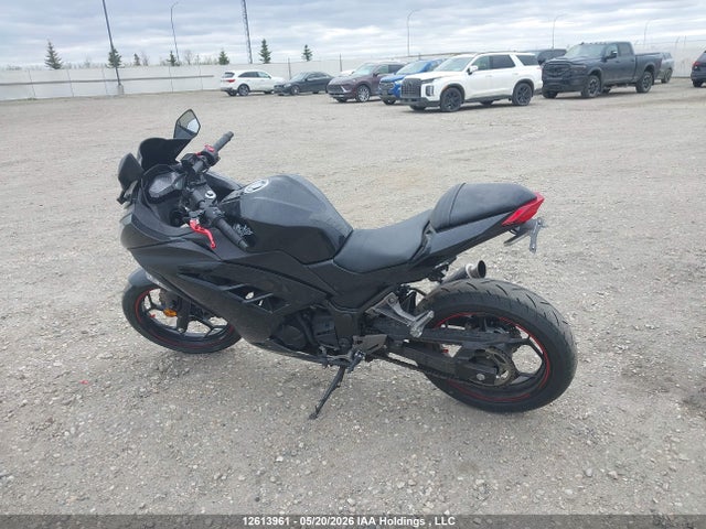 2014 Kawasaki Ex300 A მანქანა იყიდება აუქციონზე, vin: JKAEX8A1XEDA17747, აუქციონის ნომერი: 12613961