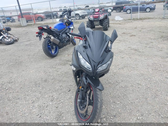 2014 Kawasaki Ex300 A მანქანა იყიდება აუქციონზე, vin: JKAEX8A1XEDA17747, აუქციონის ნომერი: 12613961