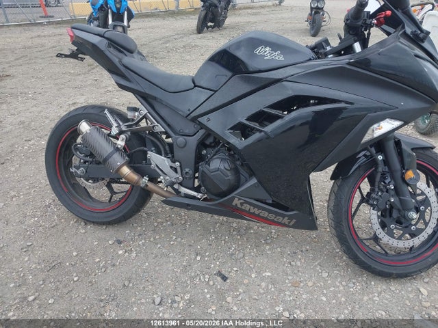 2014 Kawasaki Ex300 A მანქანა იყიდება აუქციონზე, vin: JKAEX8A1XEDA17747, აუქციონის ნომერი: 12613961