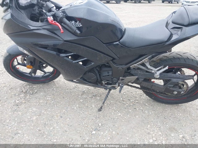 2014 Kawasaki Ex300 A მანქანა იყიდება აუქციონზე, vin: JKAEX8A1XEDA17747, აუქციონის ნომერი: 12613961