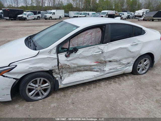 12613967 :رقم المزاد ، 3G1BE5SM4HS504930 vin ، 2017 Chevrolet Cruze Lt Auto مزاد بيع