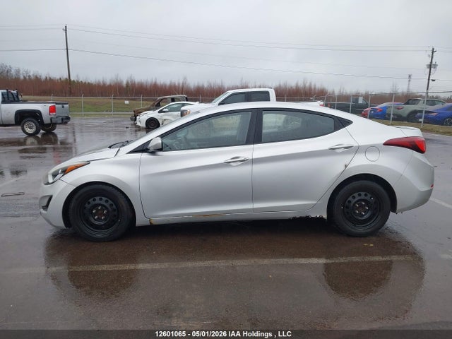2016 Hyundai Elantra Gl მანქანა იყიდება აუქციონზე, vin: 5NPDH4AE9GH692137, აუქციონის ნომერი: 12601065